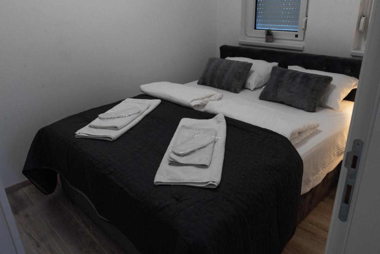 Lux Apartment III Prijedor Exterior foto